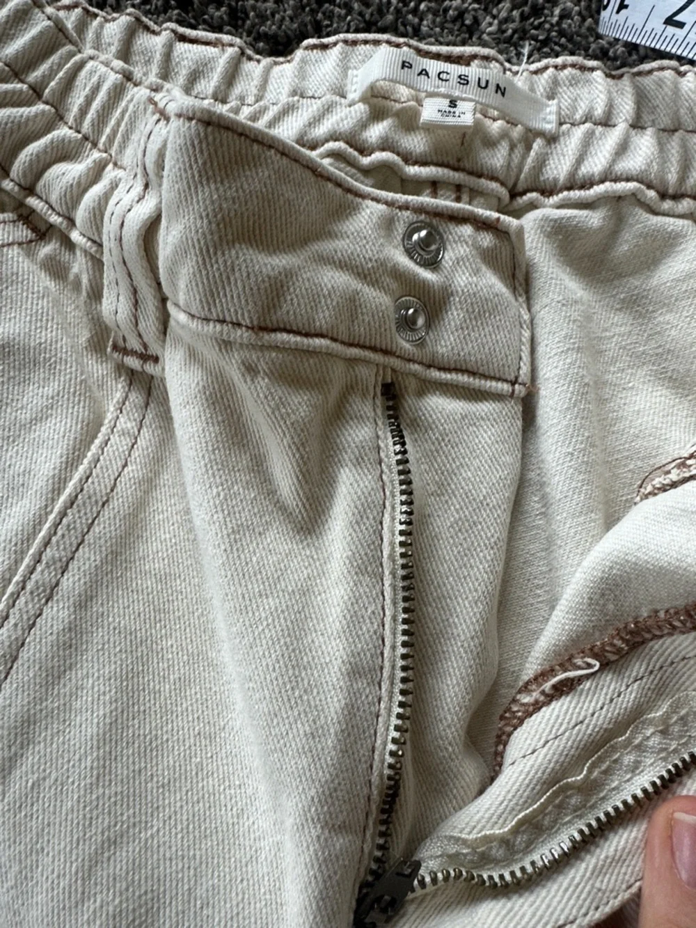 PacSun Women's Straight Leg Cargo Pants in Off-White Light Tan Size Small - Picture 10 of 11